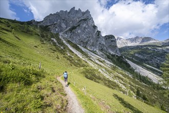 Hikers on the trail to the Hochkönig, Salzburger Land, Austria, Europe