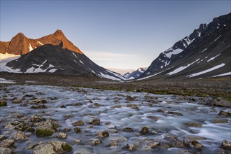 Kaskasavagge valley, Kuopertjakka mountain, Gaskkasjohka river, Kebnekaise massif, Lapland, Sweden,