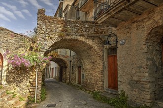 Archway, stone houses, Montalbano Elicona, town, Nebrodi National Park, Sicily, Italy, Europe