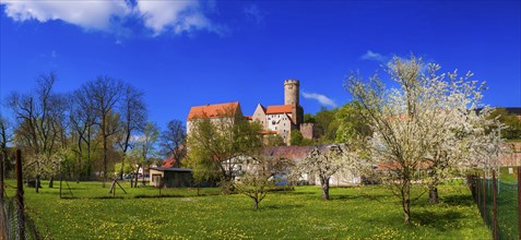 Gnandstein Castle is one of the best-preserved medieval knight's castles. It lies in the middle of