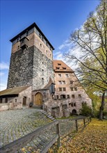 Fünfeckturm and DHJ, youth hostel formerly Kaiserstallung, Kaiserburg, in autumn, Nuremberg, Middle