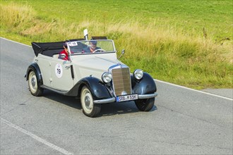 A drive for vintage vehicles. Skilful handling of the vehicle, finding the route by means of the