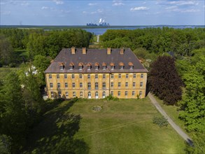 The New Uhyst Castle is located on the northern edge of the town of Uhyst in the Saxon district of