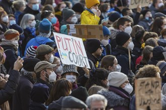 In Dresden, about 3, 000 people gathered on Neumarkt in front of the Church of Our Lady. On posters