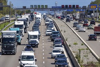 A8 motorway with high traffic volume, Stuttgart, Baden-Württemberg, Germany, Europe