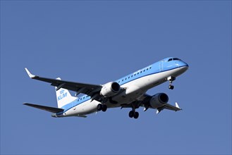 Aircraft KLM Cityhopper, Embraer ERJ-190, PH-EZC