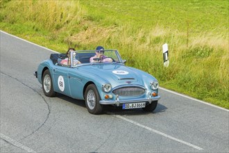 A drive for vintage vehicles. Skilful handling of the vehicle, finding the route by means of the