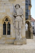 Roland, statue at the town hall, Holzmarkt, Halberstadt, Harz, Saxony-Anhalt, Germany, Europe