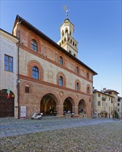 Municipal Palace and Torre Civica, Saluzzo, Province of Cuneo, Piedmont, Italy, Europe