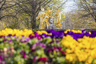 Bürgerwiese and Blüherpark, Mozart Fountain