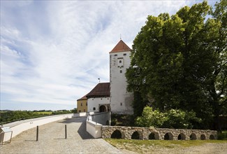 Stone bridge with bastion, Neuburg am Inn Castle, Neuburg am Inn, Lower Bavaria, Bavaria, Germany,