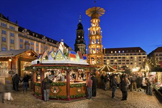 The Striezelmarkt, which has been held since 1434, is the oldest Christmas market in Germany and