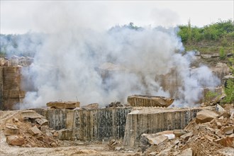 Lohmen Quarry Blasting