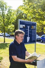 Sebastian Common Crane reads from his book about the Bausoldaten period