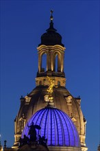 The portal of the new Saxon art society, the Fama dome and the dome of the Church of Our Lady in