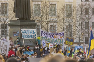 In Dresden, about 3, 000 people gathered on Neumarkt in front of the Church of Our Lady. On posters