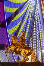 Neustädter Markt is home to one of Dresden's alternative Christmas markets. An illuminated Ferris