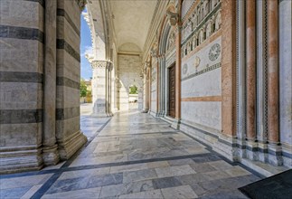 Porch, portico or narthex, main façade, Romanesque, cathedral, Cattedrale di San Martino also Duomo