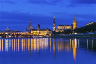 DEU Saxony Dresden (Â© Sylvio Dittrich +49 1772156417) Dresden silhouette, the world-famous skyline