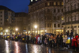 On the first anniversary of the Russian invasion of Ukraine, a large solidarity rally of Dresdeners