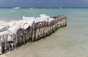 Groyne on sand beach to trap sediment, Playa Norte, Isla Mujeres, Caribbean Coast, Cancun, Quintana