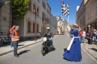 Sebnitz, town festival with classic car rally. The new flower girl Tina Häntzschel starts the