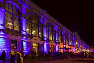 To upgrade Dresden's renovated and rebuilt main station, Deutsche Bahn has now had a new lighting