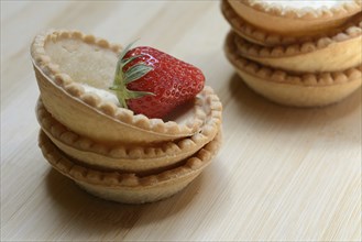 Tartelette, pre-made tartlet base with strawberry