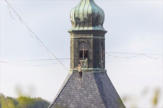 Highline and family festival in Hohnstein Highlines are stretched over the roofs of Hohnstein and