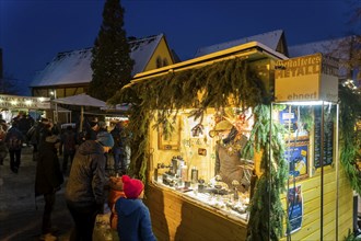 Still an insider tip, the small Christmas market on Körnerplatz, organised by Elbhangfest e.V