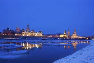 Ice drift on the Elbe in Dresden