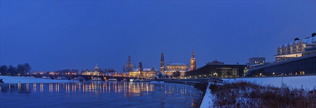 Ice drift on the Elbe in Dresden