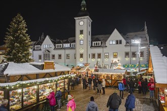 The Freiberg Christmas Market on the Obermarkt in front of the town hall