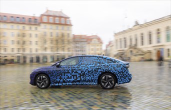 The Volkswagen ID.7 celebrates its world premiere on Monday, 17.4. A camouflaged near-production