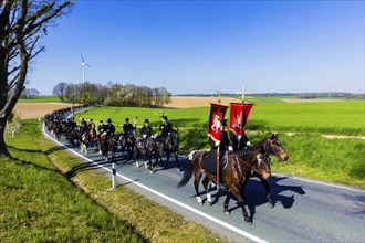 Every year at Easter there are about 5 processions in Lusatia, each with about 200 riders. The