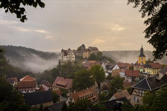 Highline and family festival in Hohnstein Highlines are stretched over the roofs of Hohnstein and