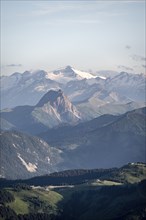 Evening atmosphere, view of Grossvenediger and Venediger group in the Hohe Tauern, in front Grosser