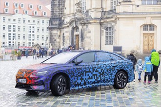 The Volkswagen ID.7 celebrates its world premiere on Monday, 17.4. A camouflaged near-production