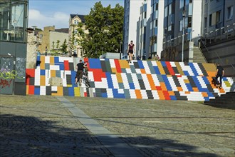 The staircase was designed by the Chemnitz initiative Die Buntmacher*innen. They won a prize for