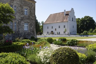 Flower garden in the Obernberg castle area, Obernberg am Inn, Innviertel, Upper Austria, Austria,