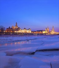 Ice drift on the Elbe in Dresden