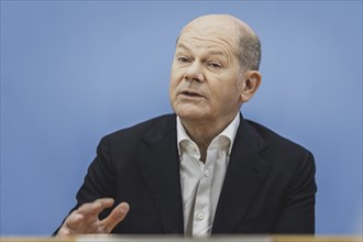 Olaf Scholz (SPD), Federal Chancellor, recorded at a federal press conference on current domestic