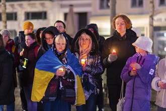 On the first anniversary of the Russian invasion of Ukraine, a large solidarity rally of Dresdeners