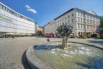 Art fountain called Pusteblume by Harry Müller, shopping centre Höfe am Brühl, called Blechbüchse,