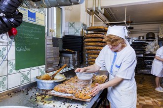 Erzgebirge Christmas stollen, there is also a stollen tradition in the Erzgebirge, the typical