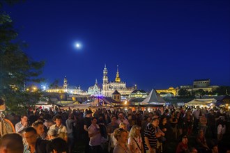 Dresden City Festival on the banks of the Neustadt Elbe