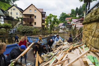 LBS players help to eliminate the consequences of flooding in the spa town of Rathen