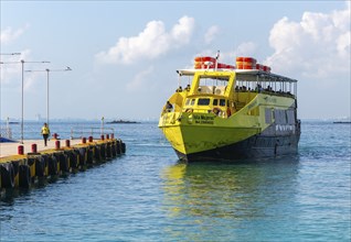 Ultramar ferry boat arriving at Isla Mujeres, Caribbean Coast, Cancun, Quintana Roo, Mexico,