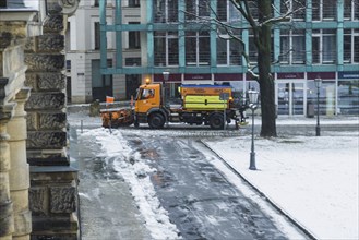 Winter service vehicle at Georg Treu Platz