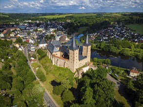 Rochlitz Castle is located in the west of the town of Rochlitz above the Zwickauer Mulde river in